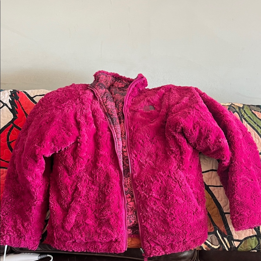 The North Face girls or women’s Plush faux fur like Puffer Jacket in Fuchsia